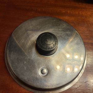 Saladmaster Pan Replacement Lid Surgical Steel Pan Lid only.  32